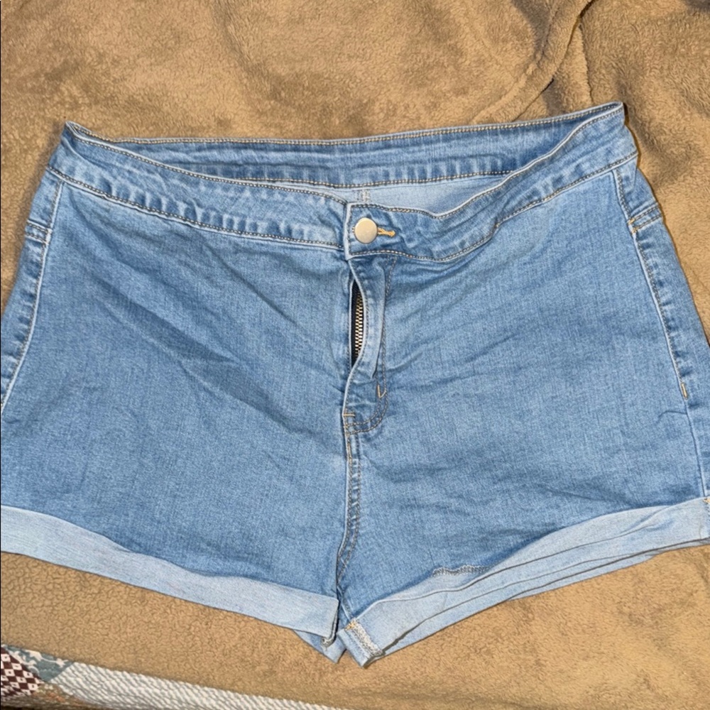SHEIN 12 xl stretch Light Blue Denim Women's Shorts